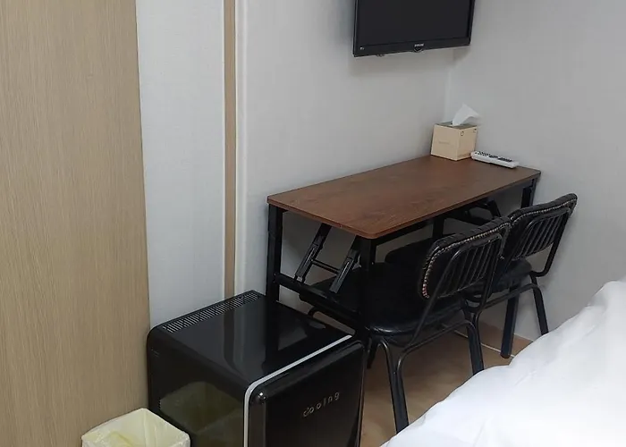 Gasthuis Stayin Myeongdong - Foreigners Only