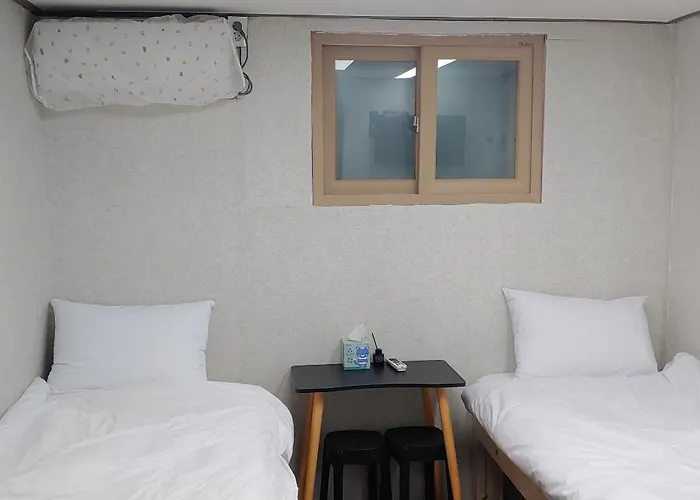 Stayin Myeongdong - Foreigners Only 3* Seoel