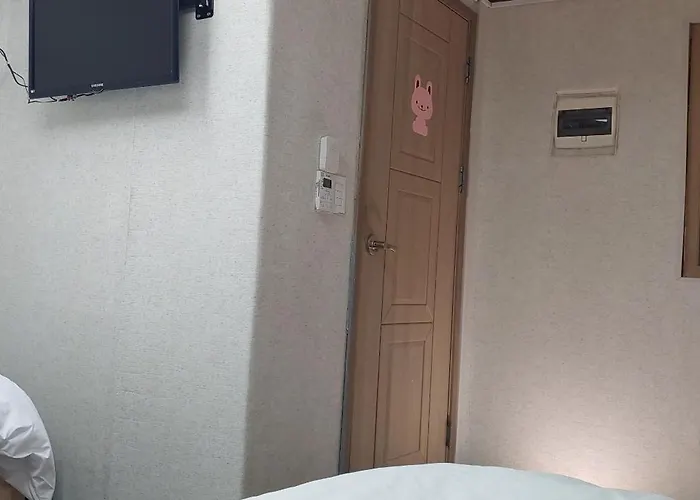 Stayin Myeongdong - Foreigners Only 3* Seoel