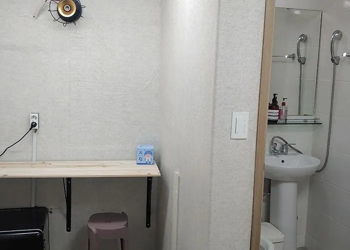 Gasthuis Stayin Myeongdong - Foreigners Only 3*