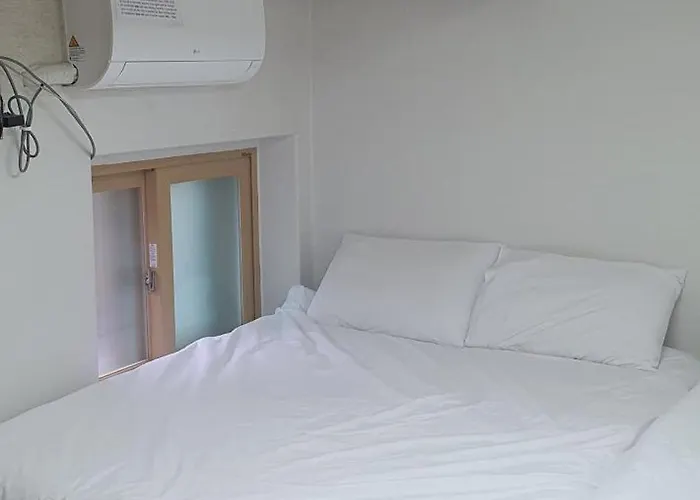 Stayin Myeongdong - Foreigners Only