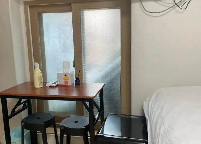 Stayin Myeongdong - Foreigners Only 3*